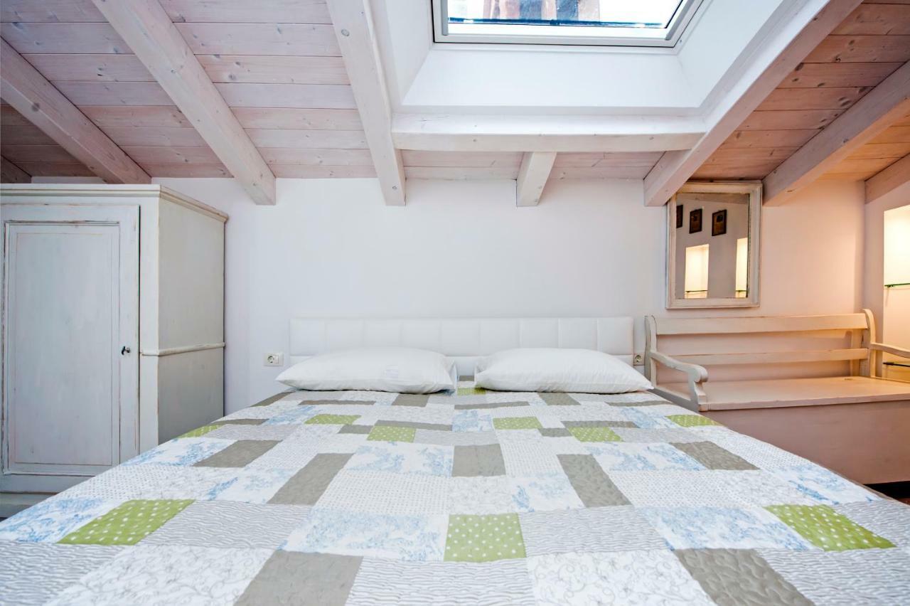 Apartment And Studio Ca' 3 Vie 罗维尼 外观 照片