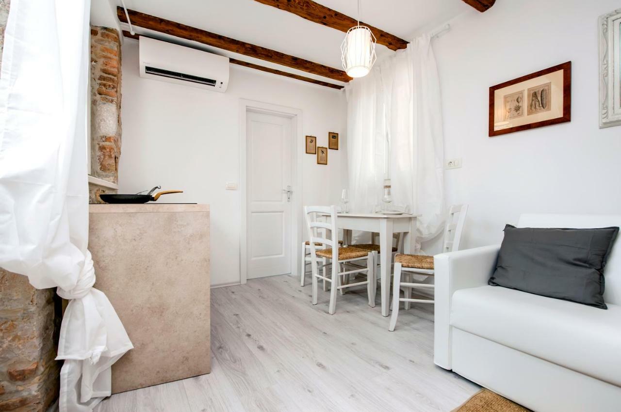Apartment And Studio Ca' 3 Vie 罗维尼 外观 照片