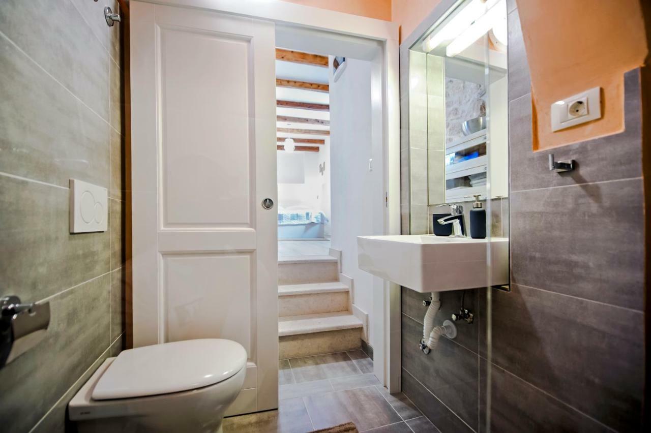 Apartment And Studio Ca' 3 Vie 罗维尼 外观 照片